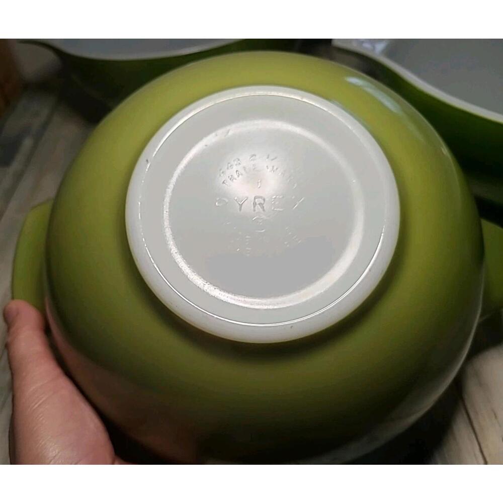 3 Pyrex Verde Green Cinderella Mixing Bowls Vintage. 2 444 4qt And 1 442 2.5 Qt. - Picture 6 of 9